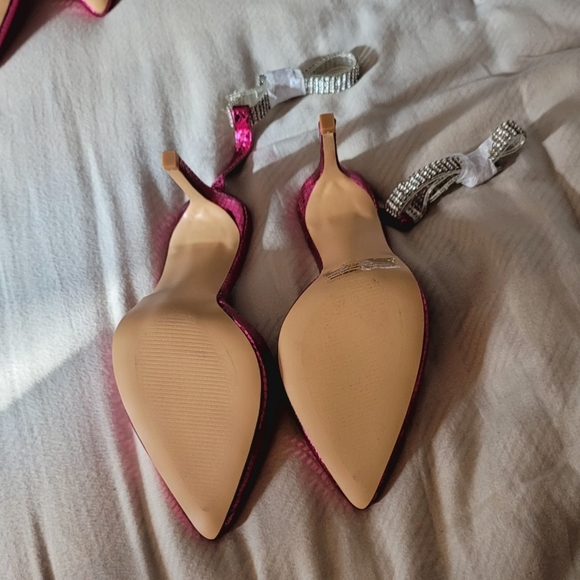 NIB Rhinestone Snakeskin Pointed Toe Heels NY&CO - Picture 15 of 15